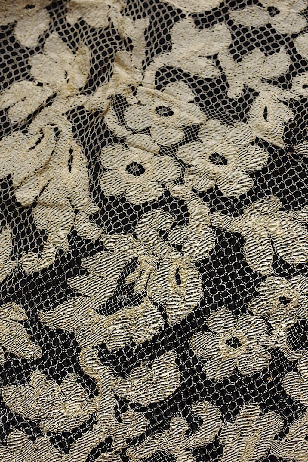 アンティークレース　dentelle antique　レース生地はぎれ .FR a l'epoque