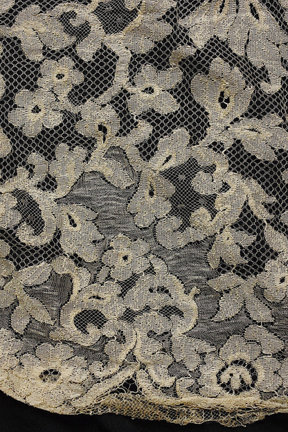 アンティークレース　dentelle antique　レース生地はぎれ .FR a l'epoque