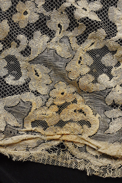 アンティークレース　dentelle antique　レース生地はぎれ .FR a l'epoque