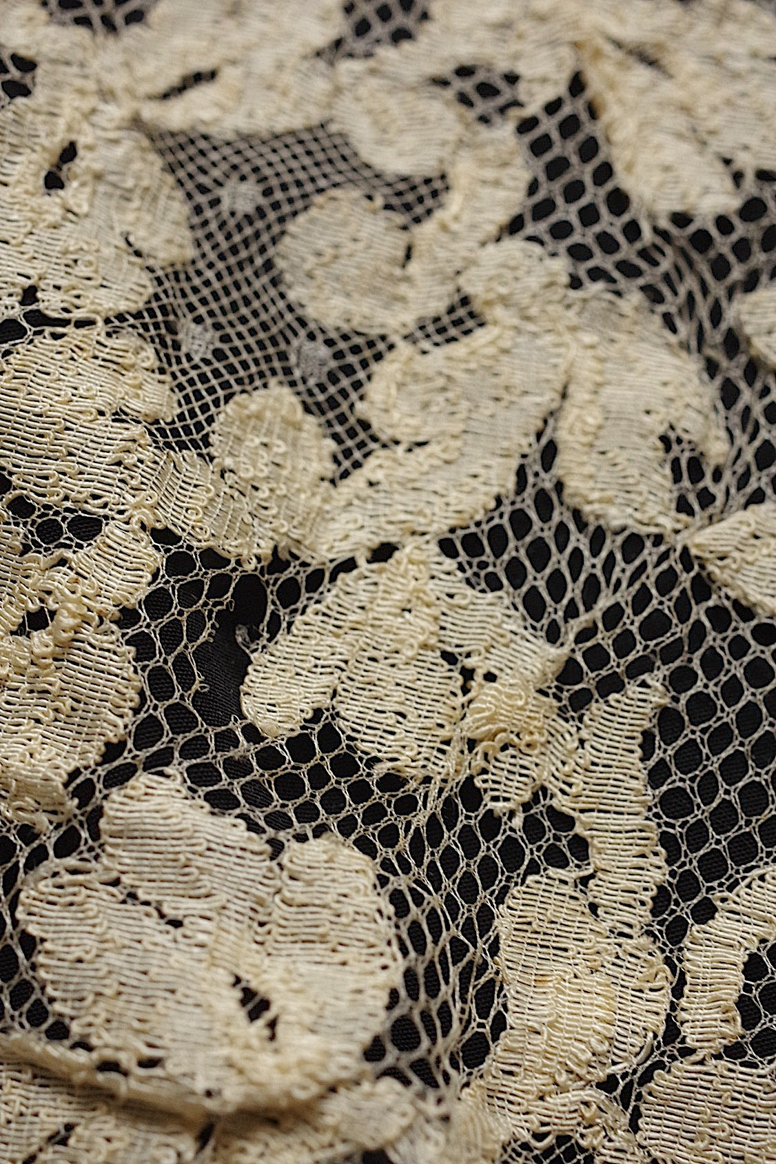 アンティークレース　dentelle antique　レース生地はぎれ .FR a l'epoque