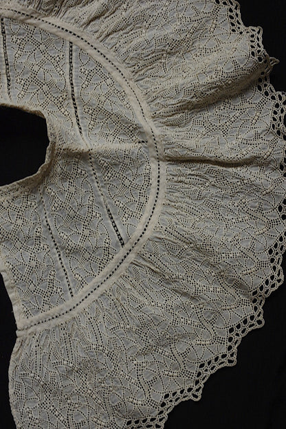 アンティークレース　 dentelle antique 　襟 .FR a l'epoque