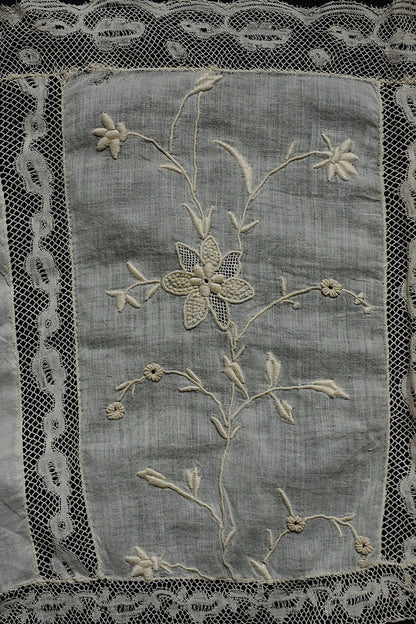 アンティークレース　 dentelle antique 　刺繍ハギレ .FR a l'epoque