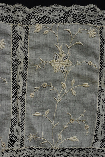 アンティークレース　 dentelle antique 　刺繍ハギレ .FR a l'epoque