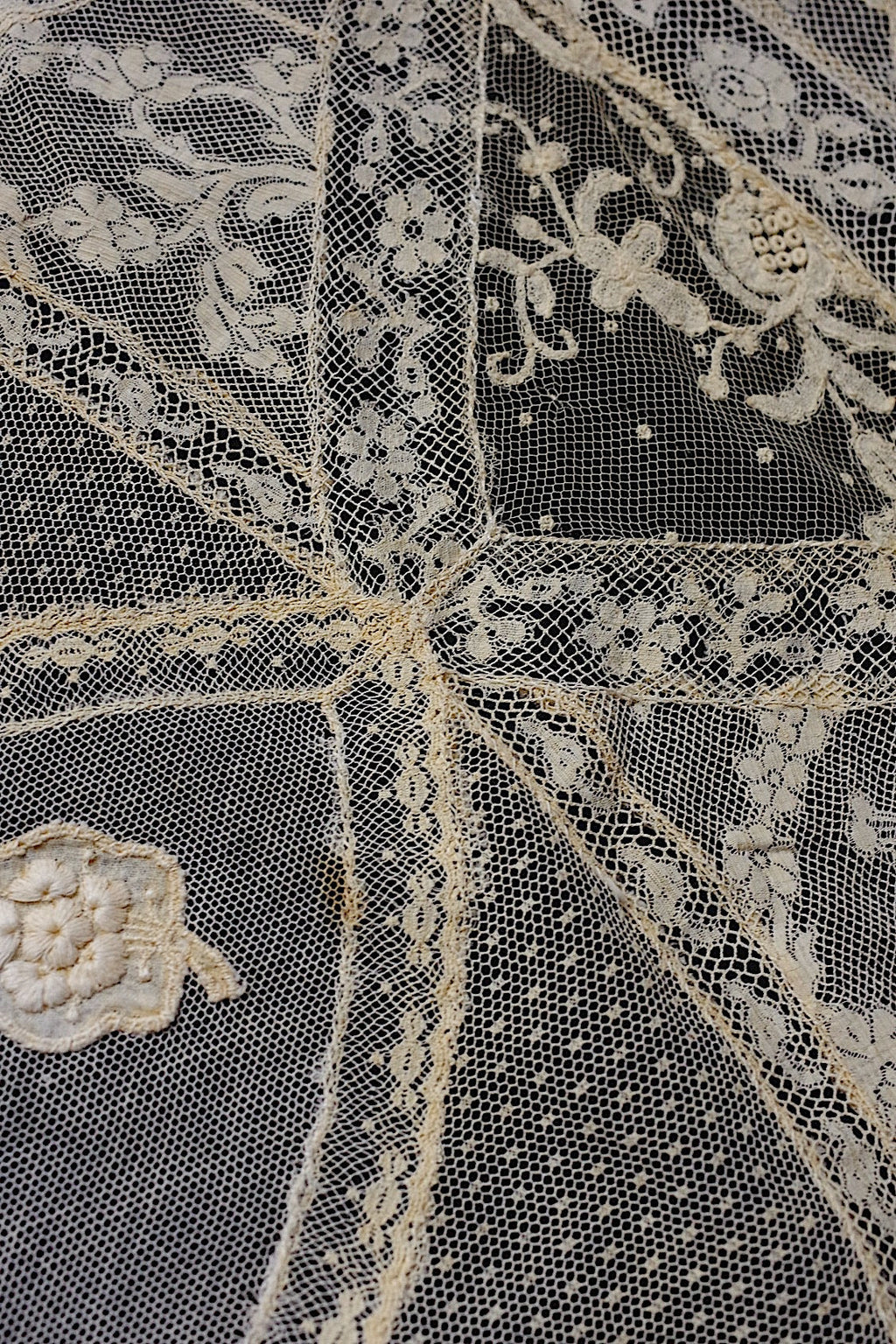 アンティークレース　 dentelle antique 　nappe クロス .FR a l'epoque