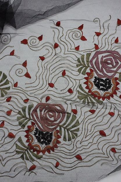 アンティークレース　 dentelle antique 　くろ　チュール刺繍 .FR a l'epoque