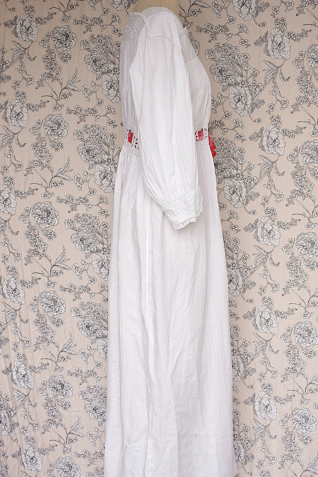 アンティークワンピース　 vêtement antique ピンタックワンピース　 .FR a l'epoque