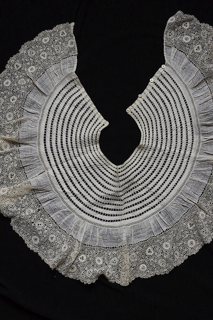 アンティークレース　 dentelle antique 　スタンド襟2 .FR a l'epoque