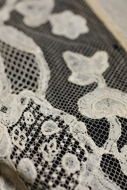 アンティークレース　 dentelle antique 　刺繍　クロス　素材用 .FR a l'epoque