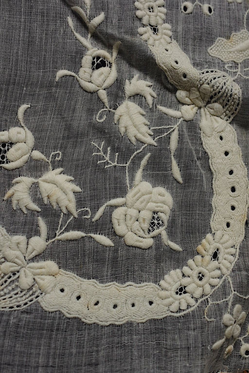 アンティークレース　 dentelle antique 　刺繍　クロス　素材用 .FR a l'epoque