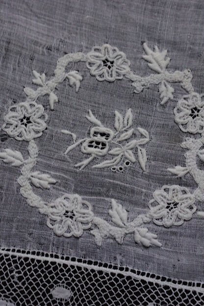 アンティークハンカチ　 mouchoir antique 　1 .FR a l'epoque