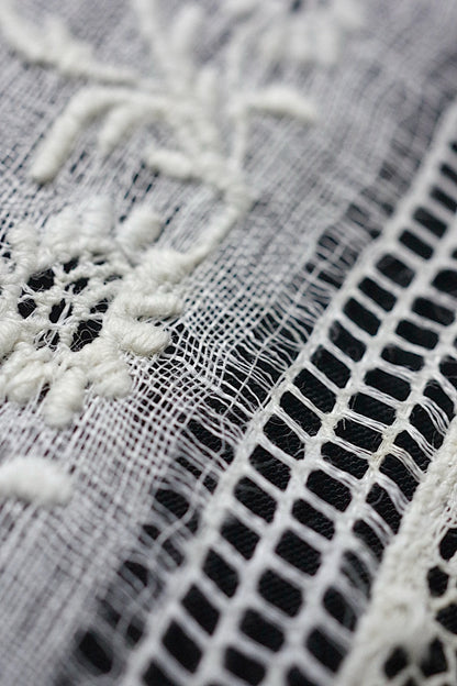 アンティークハンカチ　 mouchoir antique 　3 .FR a l'epoque