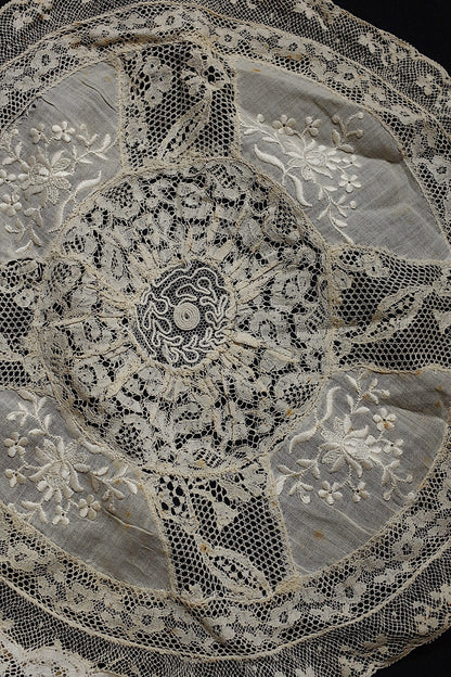 アンティークレース　 dentelle antique 　刺繍 .FR a l'epoque