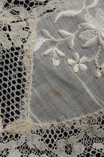 アンティークレース　 dentelle antique 　刺繍 .FR a l'epoque