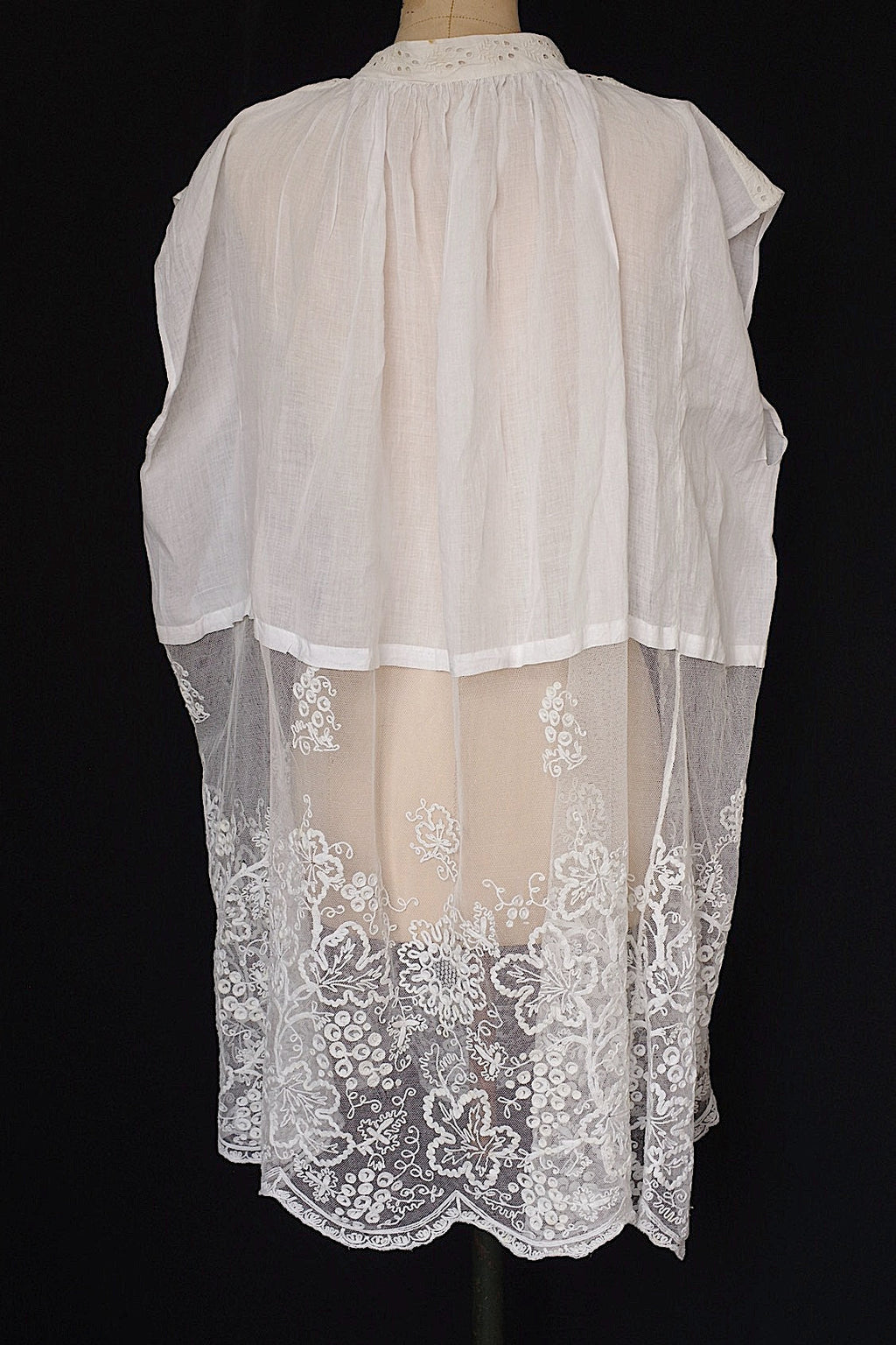 アンティーク教会チュニック　 vêtement  antique aube .FR a l'epoque