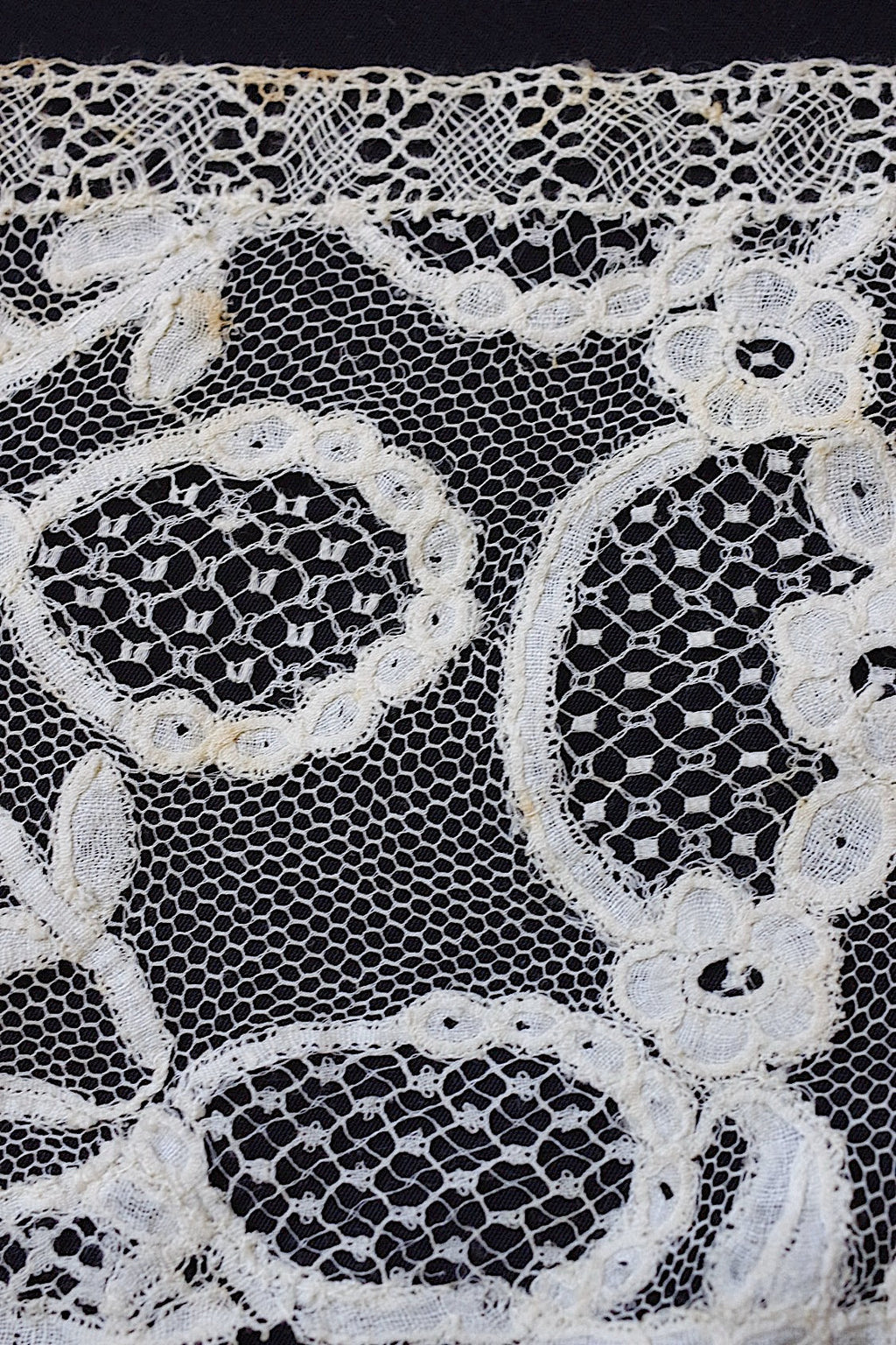 アンティークレース dentelle antique 　300cm .FR a l'epoque