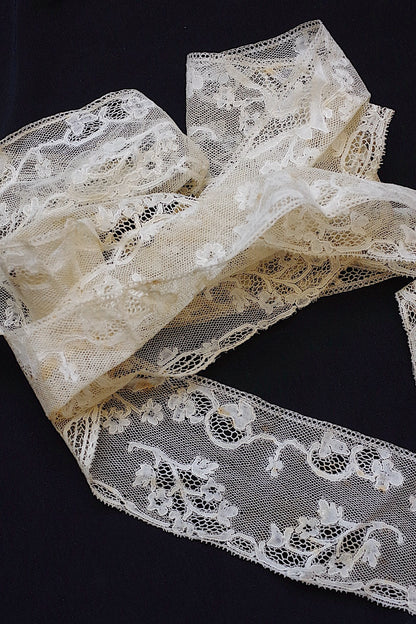 アンティークレース