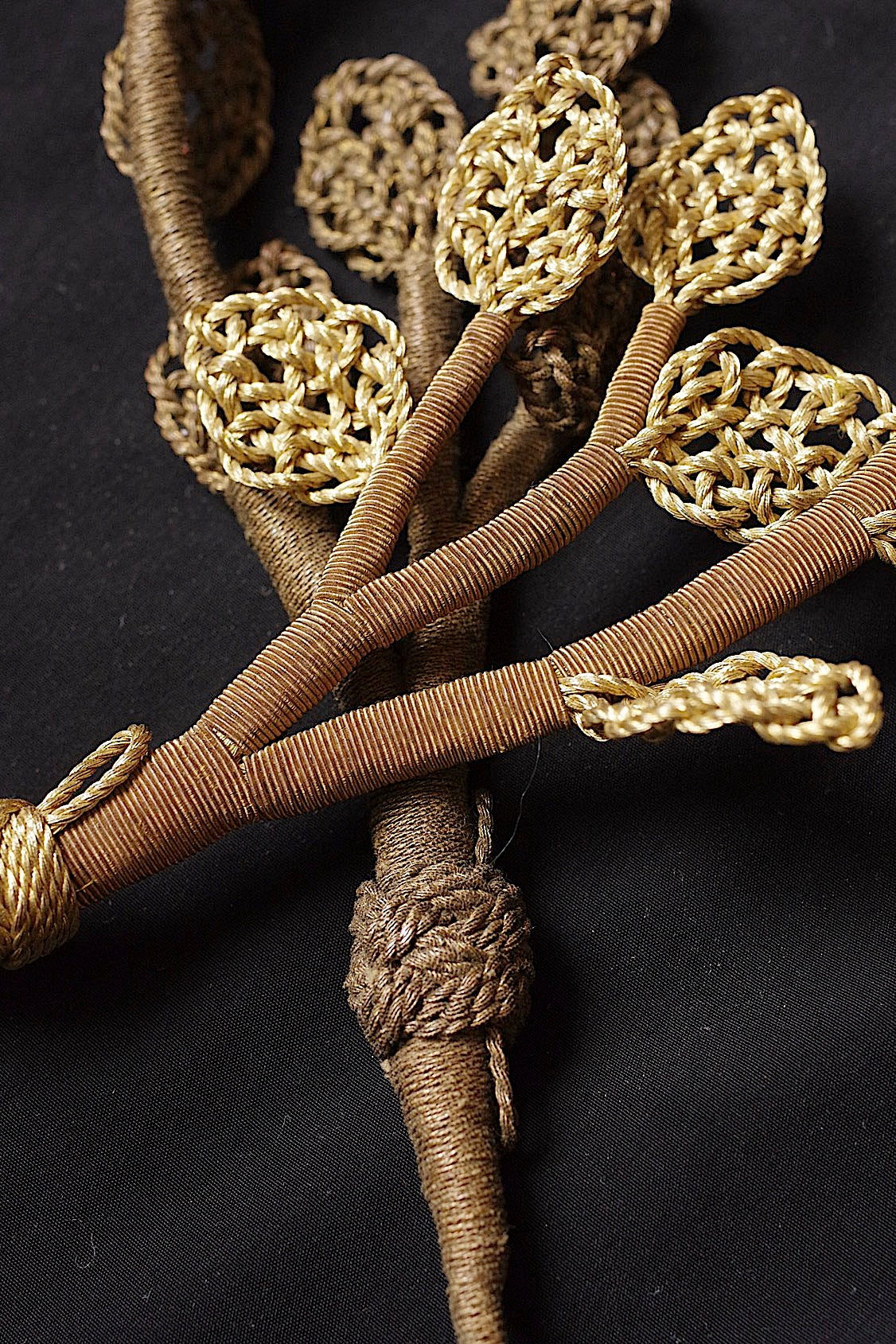 アンティークレース dentelle antique 　メタル糸　モチーフ .FR a l'epoque