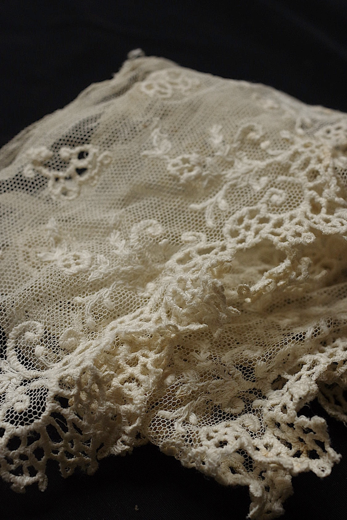 アンティークレース　dentelle antique 素材用　lot .FR a l'epoque