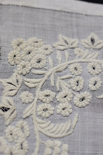 アンティークレース　dentelle antique　mouchoir 刺繍生地　lots 1 .FR a l'epoque