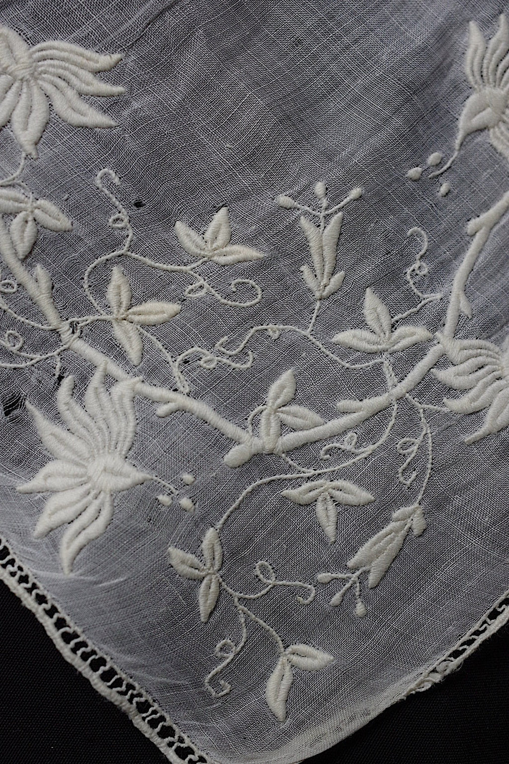 アンティークレース　dentelle antique　mouchoir 刺繍生地　lots 1 .FR a l'epoque