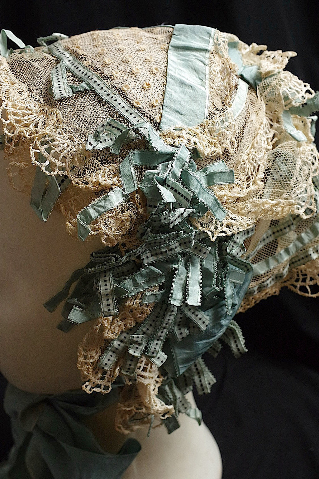 アンティークレース　dentelle antique　ボネ リボン付き .FR a l'epoque