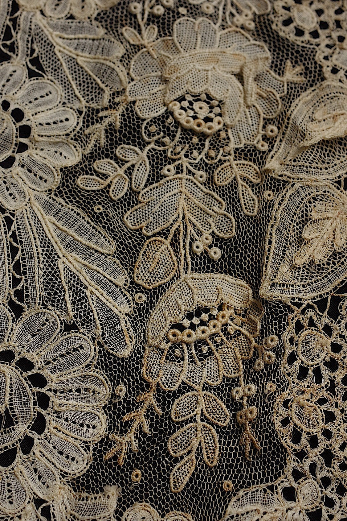 アンティークレース　dentelle antique ホニトン　ブリュクセルMIXモチーフ .FR a l'epoque