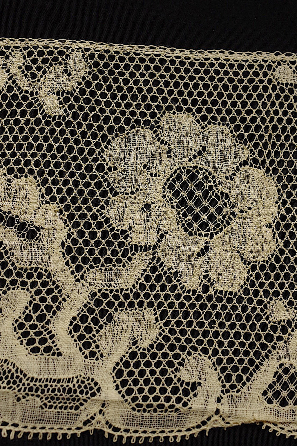 アンティークレース　dentelle antique 564cm .FR a l'epoque