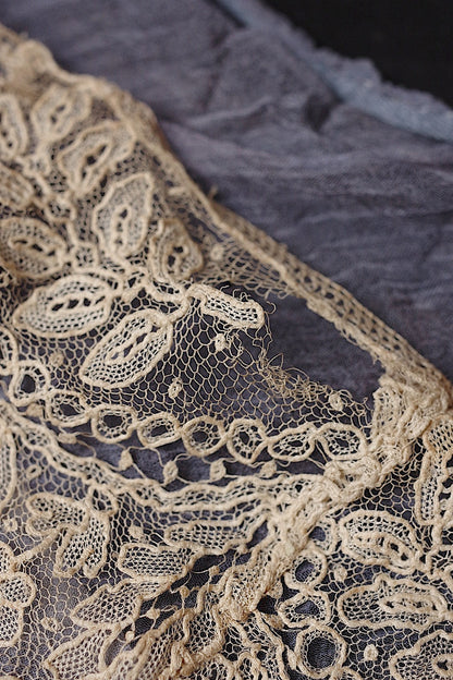 アンティークレース　dentelle antique　ハギレ .FR a l'epoque