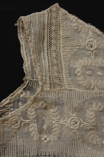 アンティークレース　dentelle antique　刺繍生地はぎれ　素材用 .FR a l'epoque