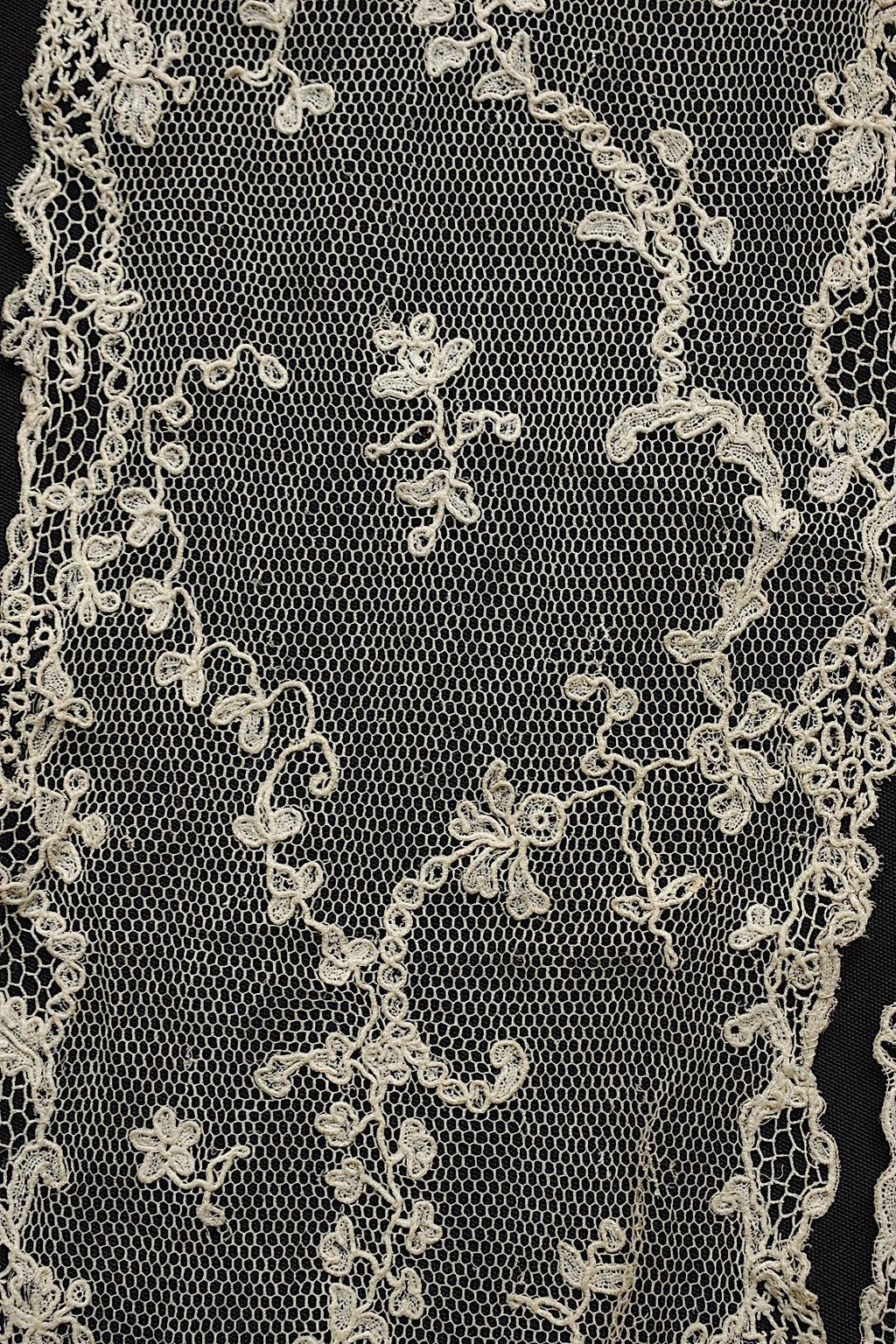 アンティークレース　dentelle antique　アランソンレース .FR a l'epoque