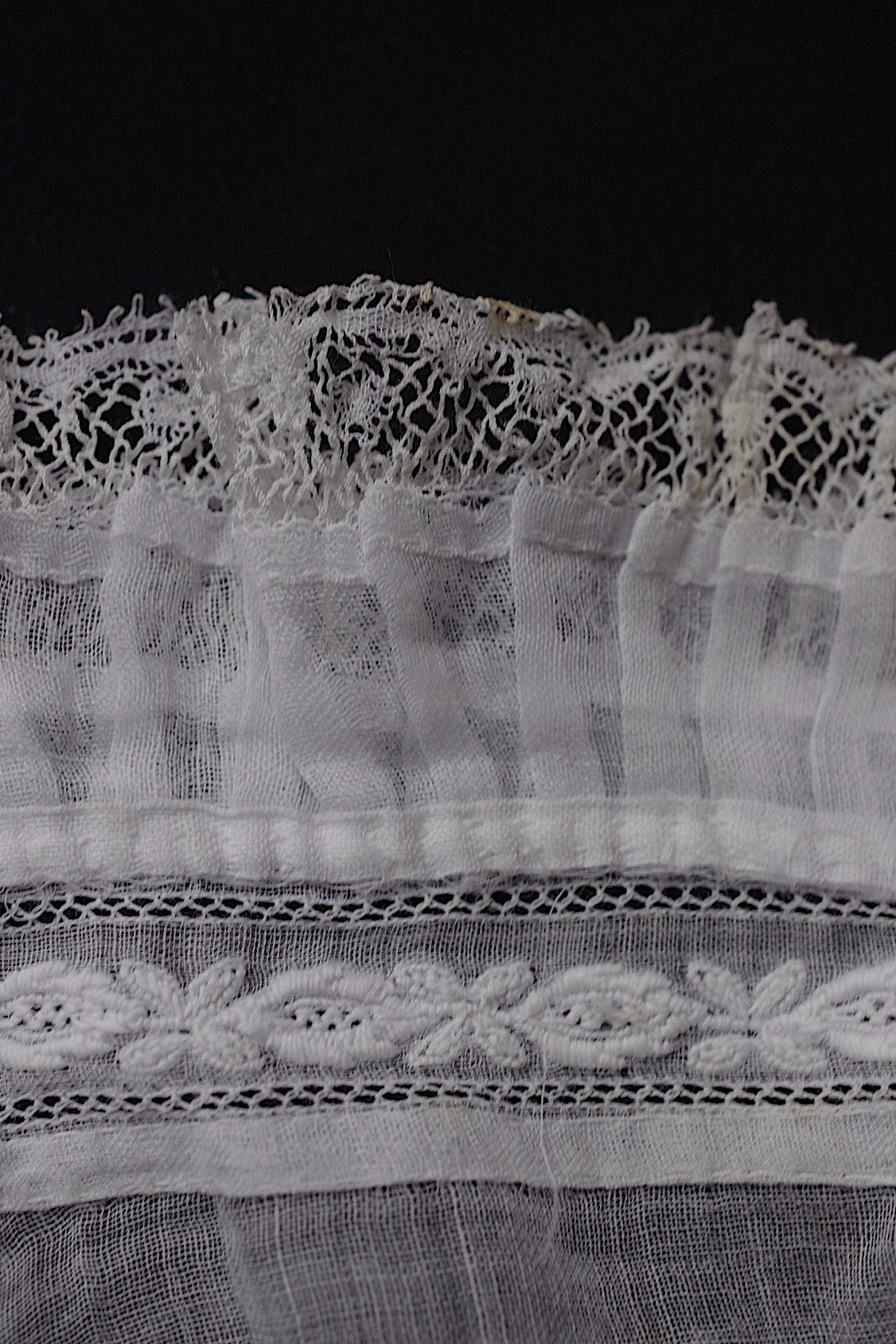 アンティークレース　dentelle antique　plastron など3種　素材用 .FR a l'epoque