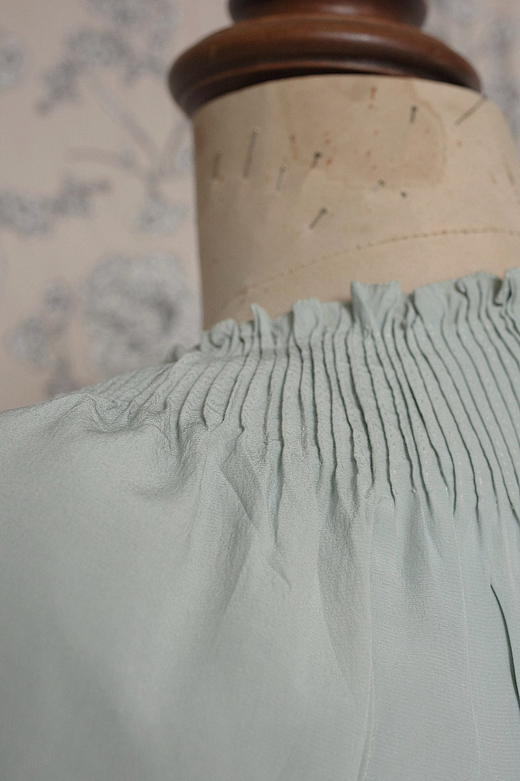 アンティークワンピース　vêtement antique　 .FR a l'epoque