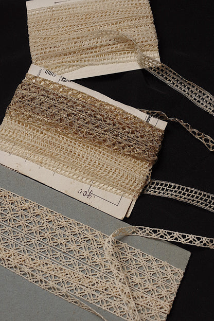 アンティークレーステープ