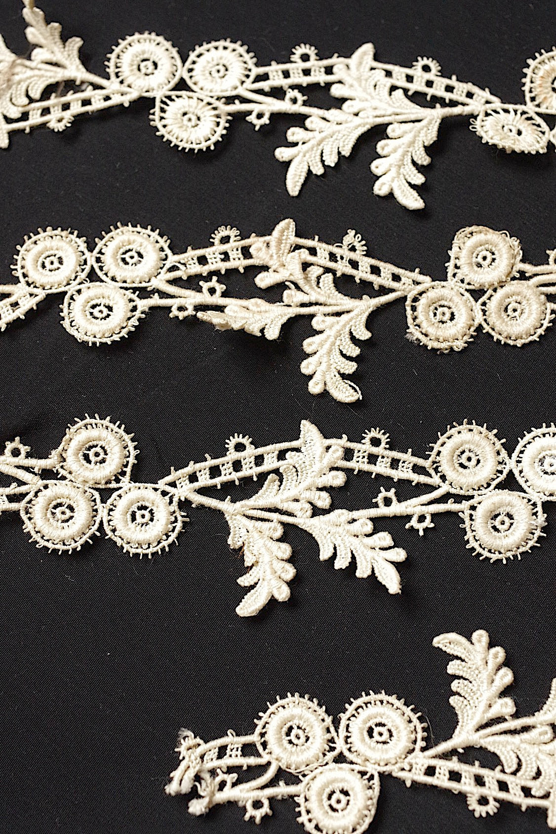 アンティークレース　dentelle antique　モチーフレースlots1 .FR a l'epoque