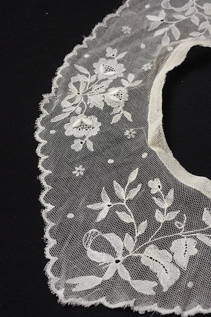 アンティークレース dentelle antique 　襟2つ .FR a l'epoque