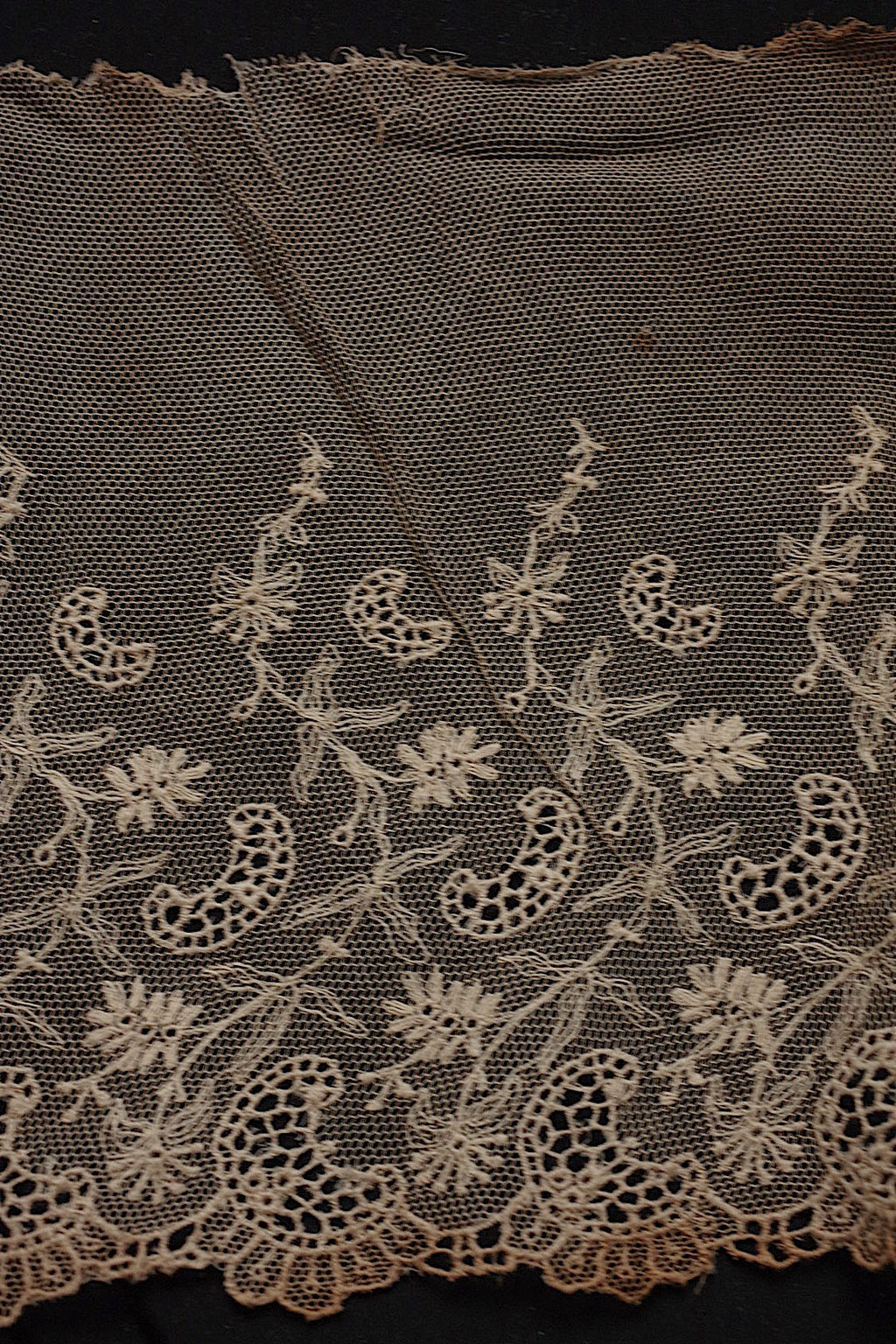 アンティークレース dentelle antique 　204cm＋190cm .FR a l'epoque
