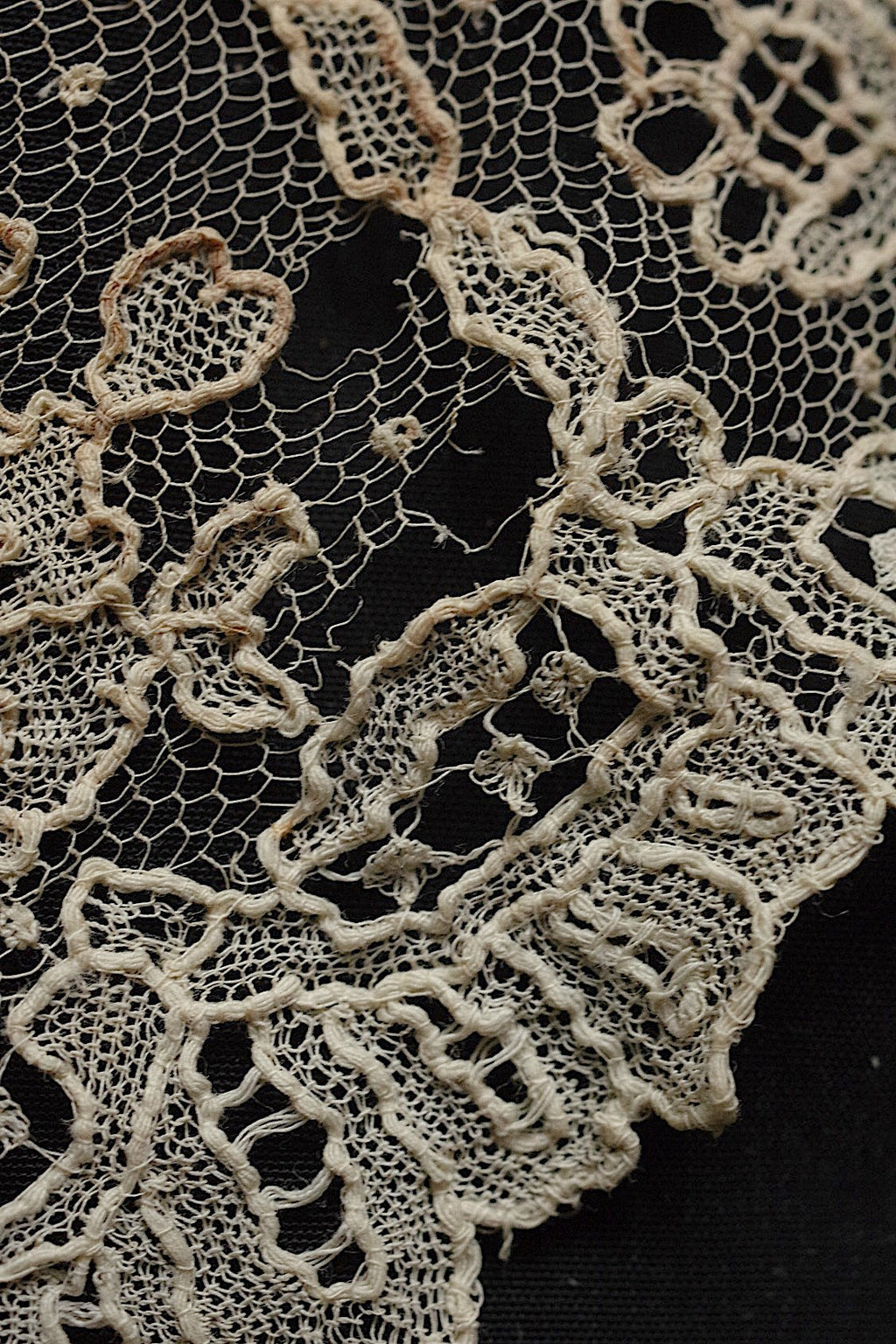 アンティークレース dentelle antique 　ハギレ素材用 lots6 .FR a l'epoque