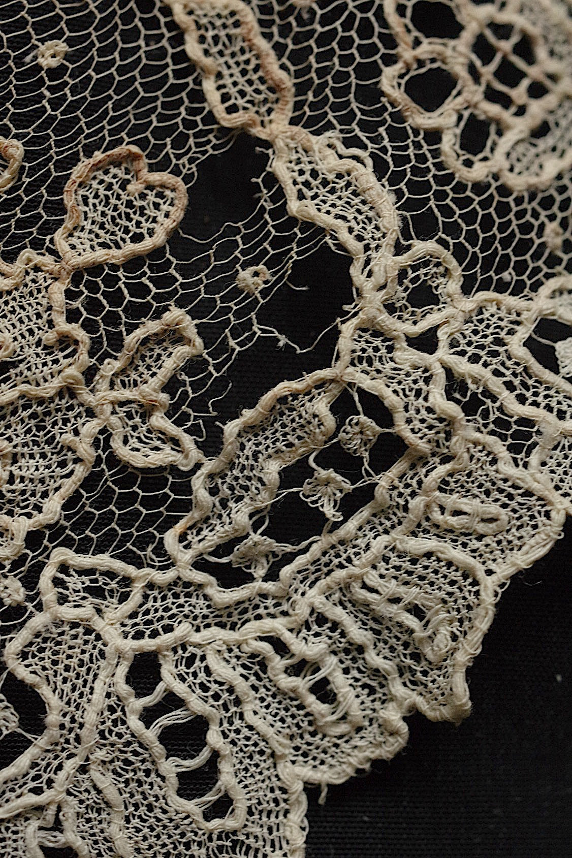 アンティークレース dentelle antique 　ハギレ素材用 lots6 .FR a l'epoque