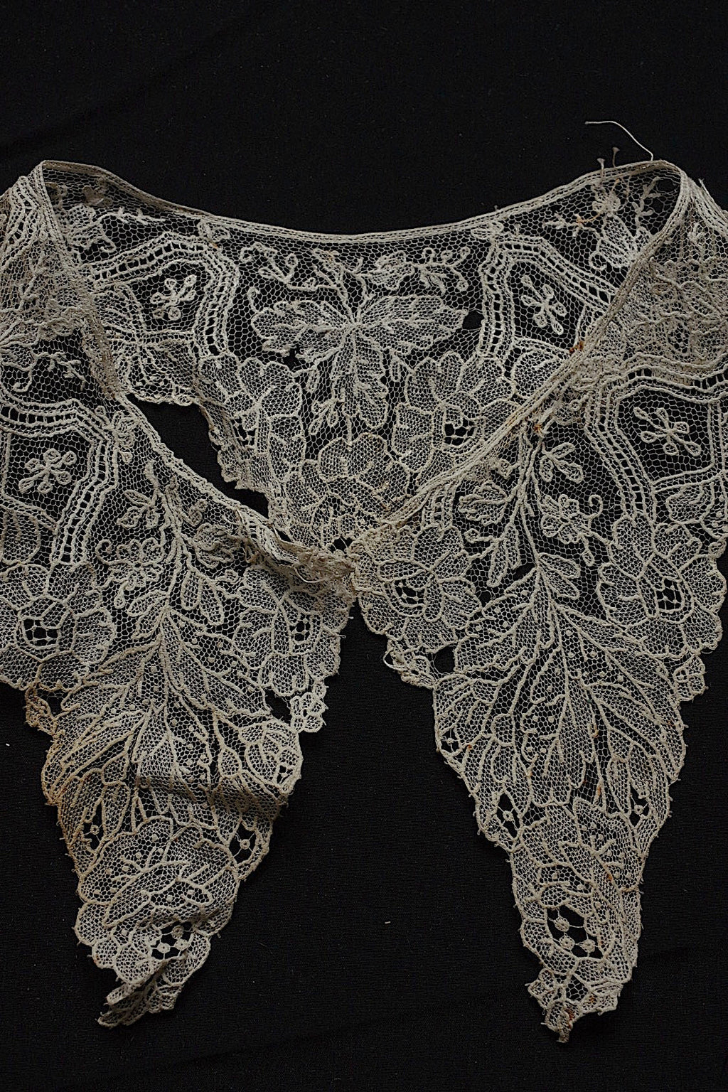 アンティークレース dentelle antique 　ハギレ素材用 lots6 .FR a l'epoque
