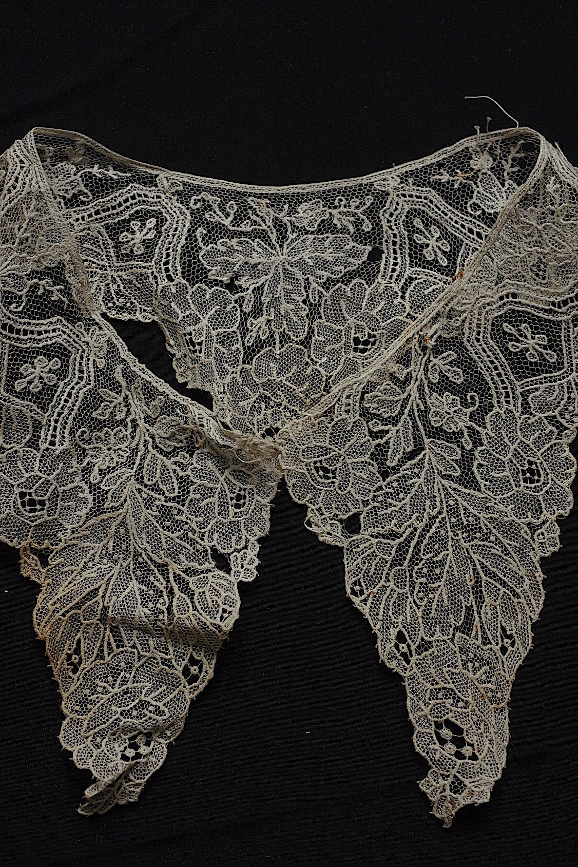 アンティークレース dentelle antique 　ハギレ素材用 lots6 .FR a l'epoque