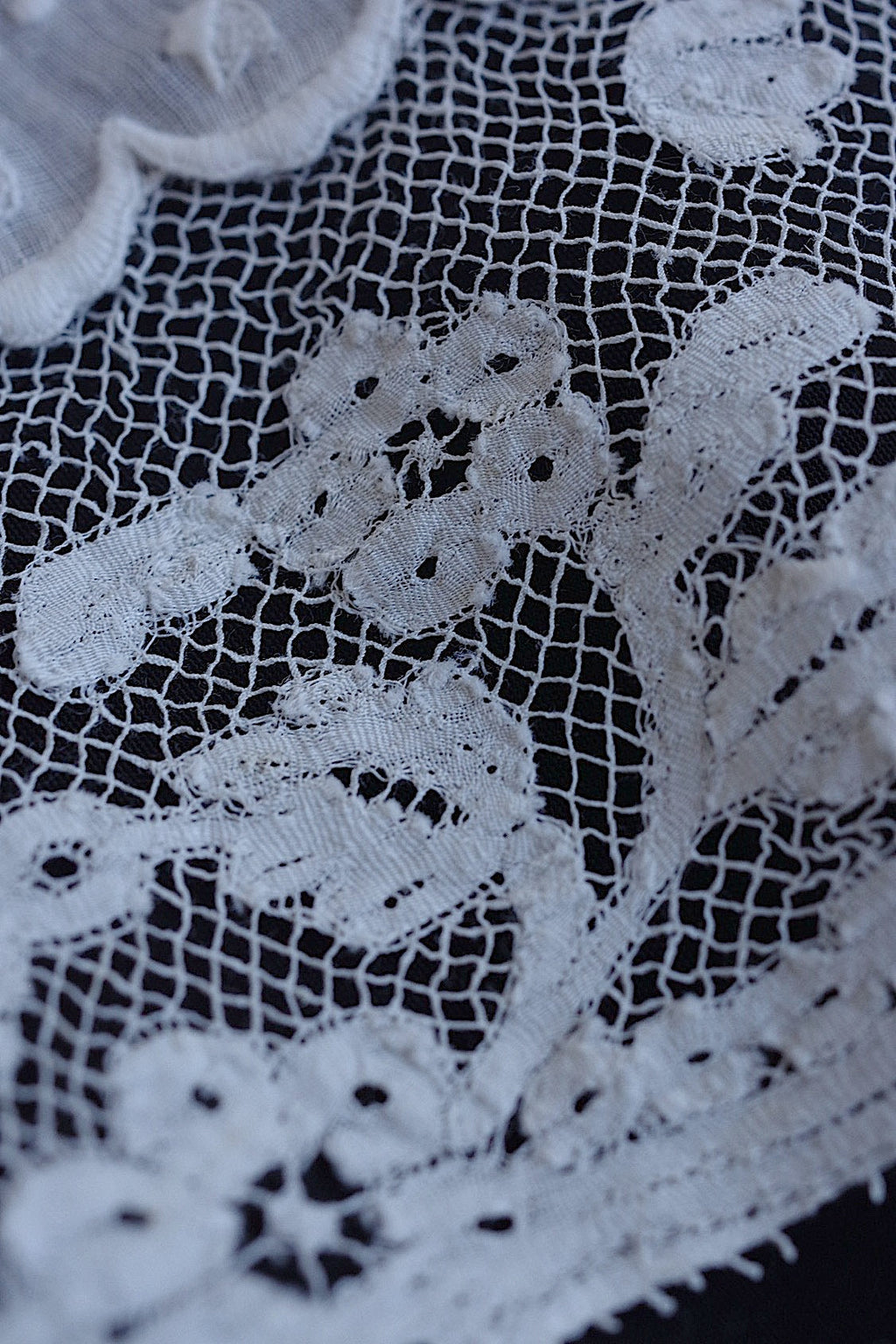 アンティーク刺繍ハンカチ　mouchoir antique 1 .FR a l'epoque