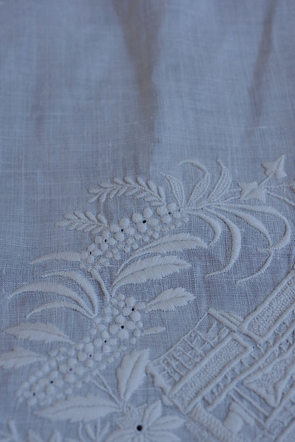 アンティーク刺繍ハンカチ　mouchoir antique 2 .FR a l'epoque