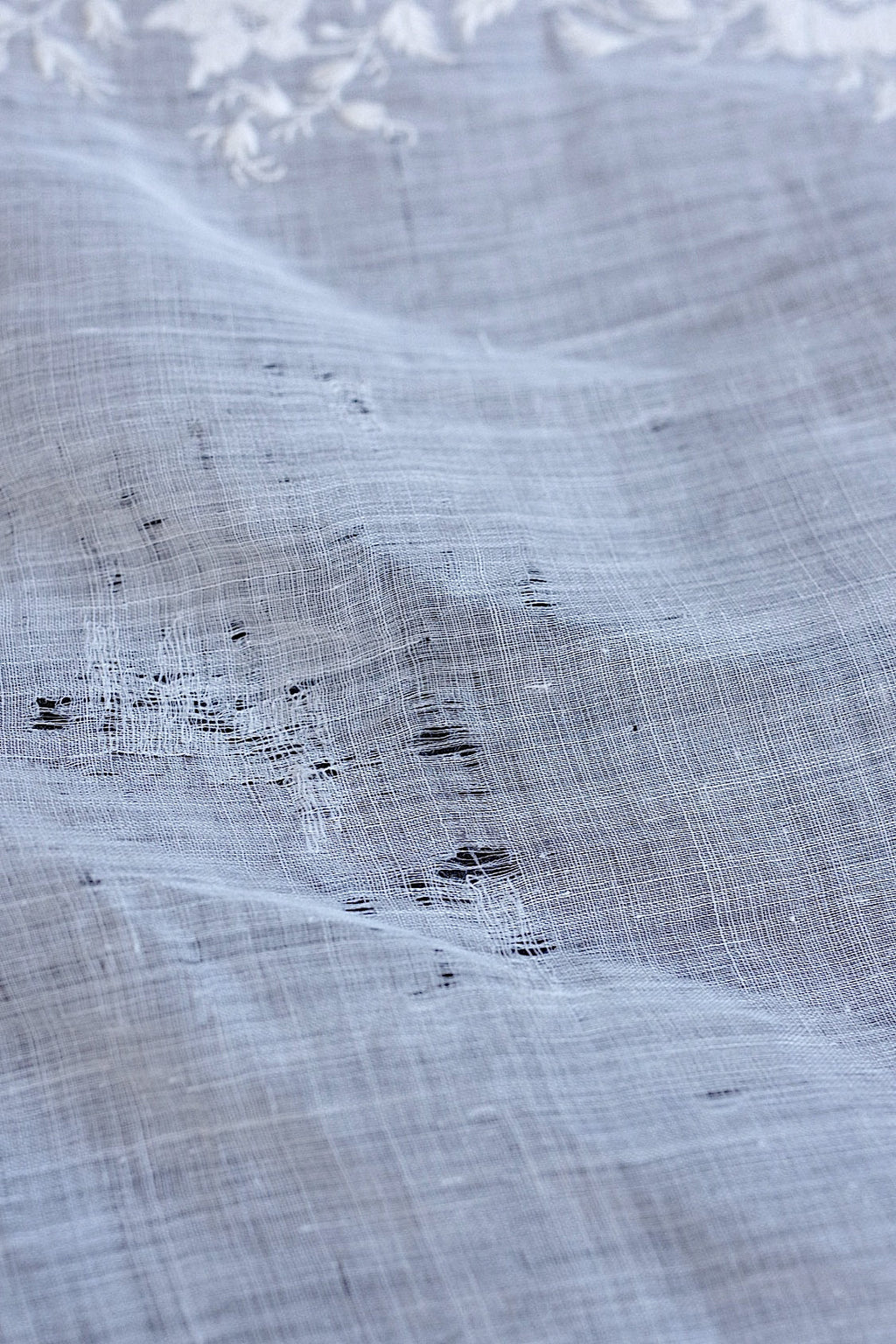 アンティーク刺繍ハンカチ　mouchoir antique3 .FR a l'epoque