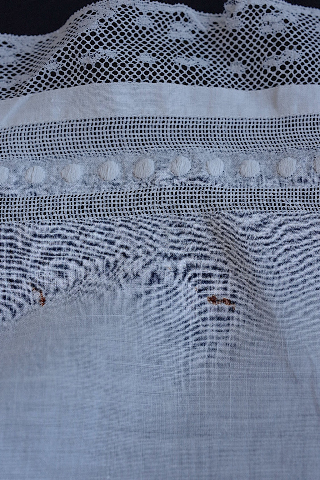 アンティーク刺繍ハンカチ　mouchoir antique4 .FR a l'epoque