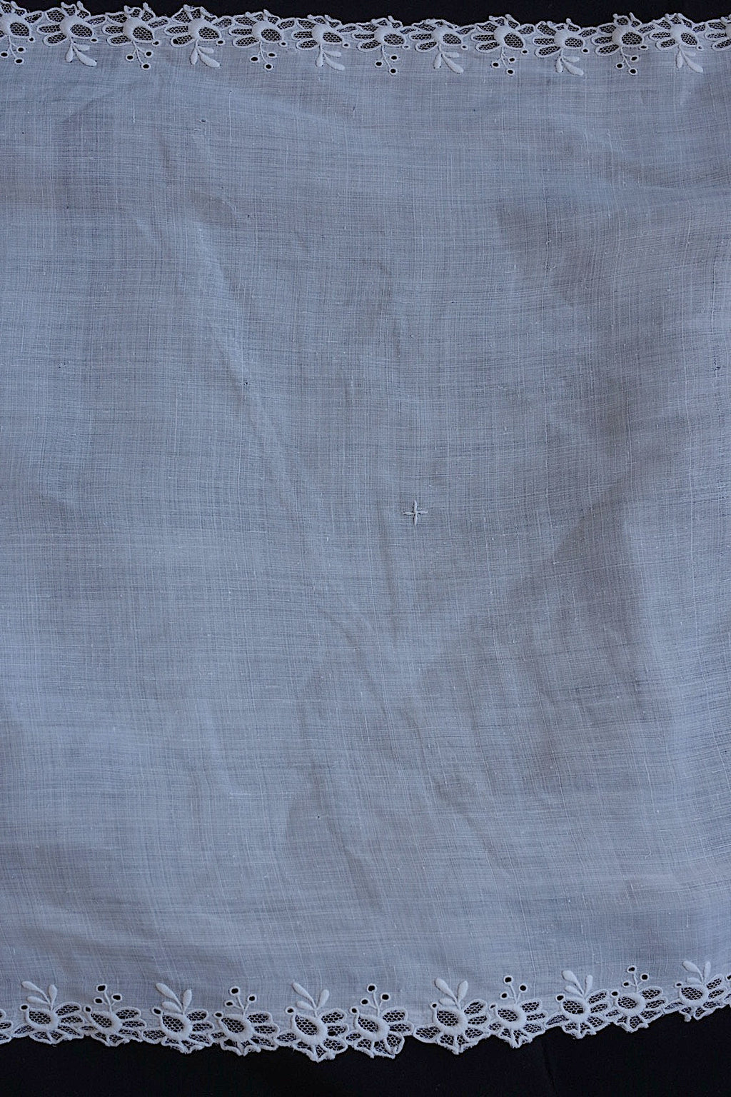 アンティーク刺繍ハンカチ　mouchoir antique4 .FR a l'epoque