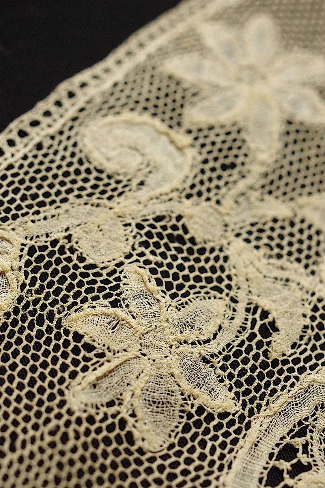 アンティークレース　dentelle antique  antique lace　180cm .FR a l'epoque