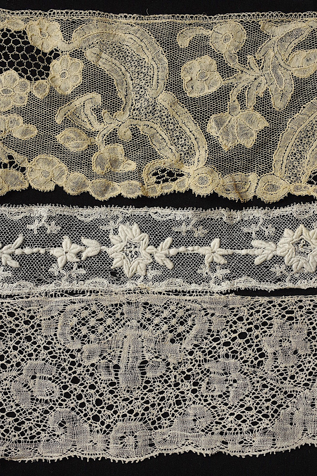 アンティークレース