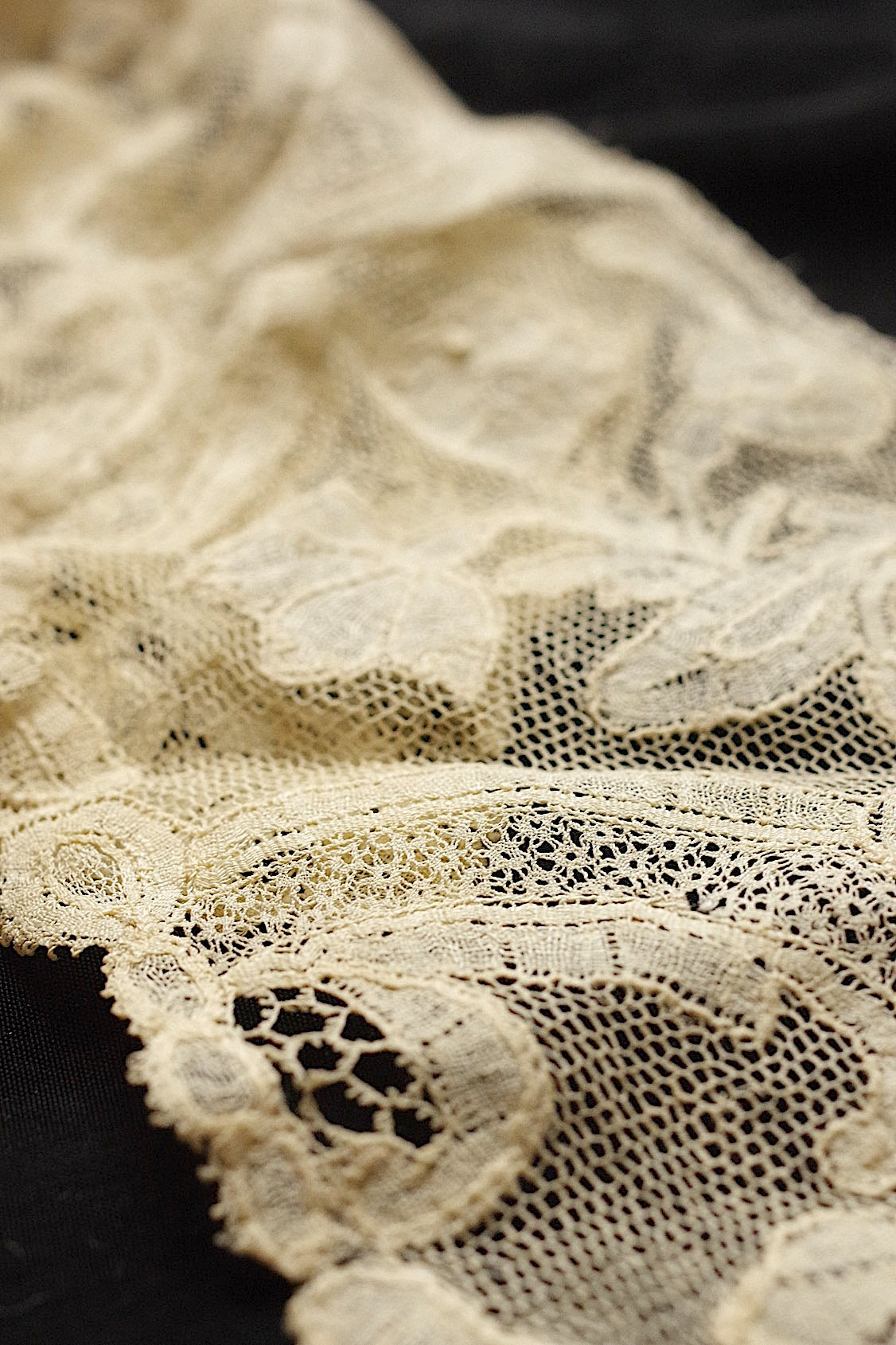 アンティークレース　dentelle antique  antique lace　３種 .FR a l'epoque