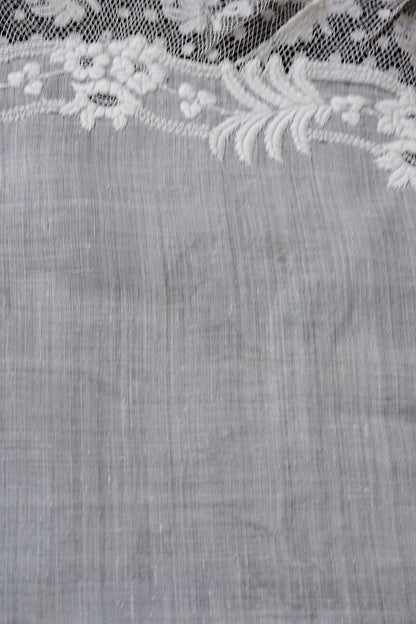 アンティーク刺繍ハンカチ　dentelle antique  antique lace　3 .FR a l'epoque