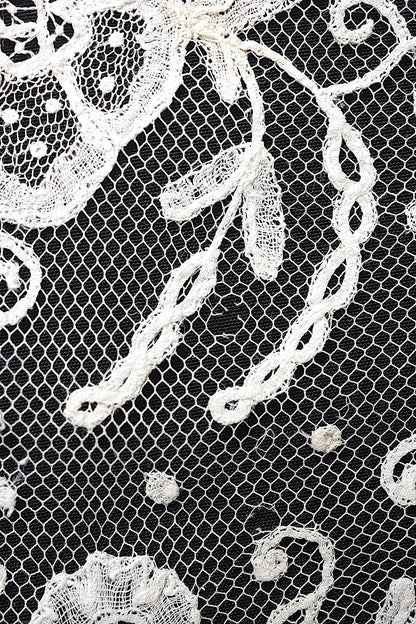 アンティーク刺繍ハンカチ　dentelle antique  antique lace　4 .FR a l'epoque